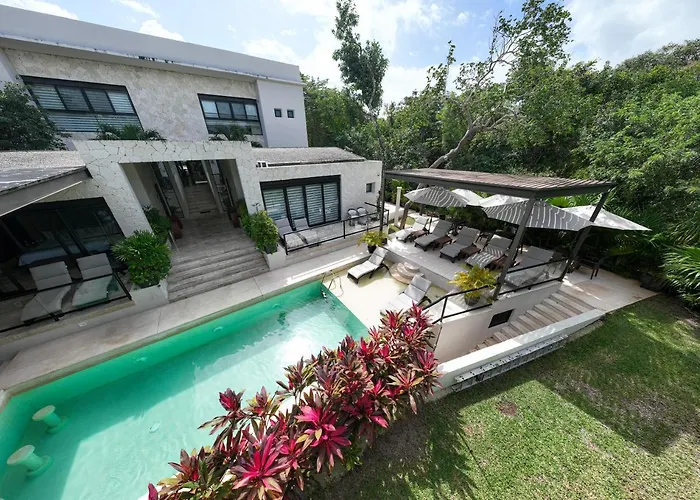 Xaha Villas Suites & Golf Resort